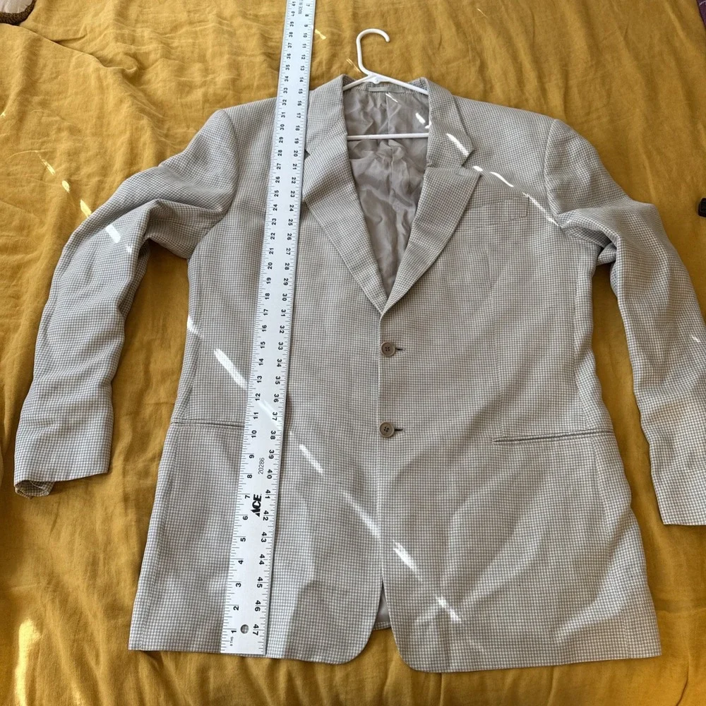 Armani Collezionii G Line Men's Blazer  Size 44L Gray Tan‎ Windowpane Sport Coat